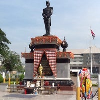 Photo taken at อนุสาวรีย์ กรมหลวงชุมพรเขตอุดมศักดิ์ by ApPle d. on 11/21/2013