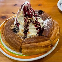 Photo taken at Komeda&amp;#39;s Coffee by みやび 村. on 4/3/2021