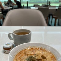 Photo taken at KrisFlyer Gold Lounge (Terminal 3) by Peng Peng on 4/26/2024