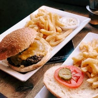Photo taken at Burger Zaken by &amp;#39; ®️ on 9/21/2019