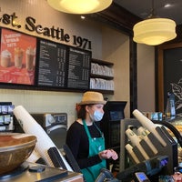 Photo taken at Starbucks by MOUSA🧶 on 9/27/2021