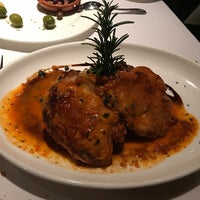 Foto diambil di Prima Restaurant oleh Juan (John) T. pada 3/5/2017