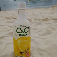Photo taken at Palawan Beach by 藤沢 on 2/24/2024