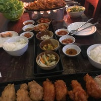 Photo taken at Choi Choi Korean Chicken by Rukteeruk P. on 8/8/2018