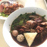 Photo taken at Rote Yiam Beef Noodle by Rukteeruk P. on 12/7/2020