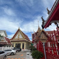 Photo taken at Wat Plub Pla Chai by Rukteeruk P. on 6/24/2023