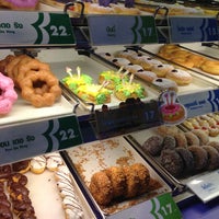 Photo taken at Mister Donut บิ๊กซี เอ็กซ์ตร้า เพชรเกษม by Kaew_SKB🐵รักในหลวง on 11/17/2013