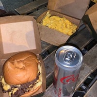 4/26/2022にWaleedがArmy Burgerで撮った写真