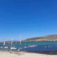 รูปภาพถ่ายที่ Alaçatı Surf Paradise Club โดย burç เมื่อ 6/29/2021