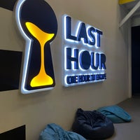 รูปภาพถ่ายที่ Last Hour โดย .. เมื่อ 2/6/2024