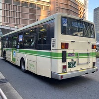 Photo taken at Osaka Sta. Bus Stop by 霧子 幽. on 12/26/2023