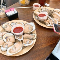 Photo taken at Captain Tom&amp;#39;s Seafood &amp;amp; Oyster by Luna L. on 5/14/2019
