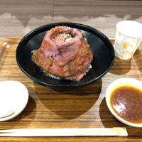 精肉店直営ローストビーフ丼 やまと 中央4 9 51