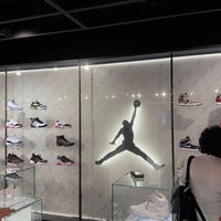 Photo taken at NikeTown by Salman Alqahtani on 12/24/2022