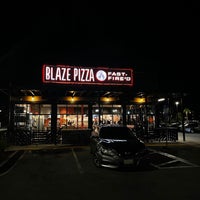 Foto tomada en Blaze Pizza  por alqahtani el 7/1/2022
