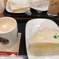 Photo taken at Caffè Veloce by ムカデ on 5/15/2019