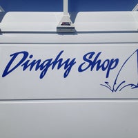 รูปภาพถ่ายที่ Dinghy Shop โดย Al B. เมื่อ 4/27/2013
