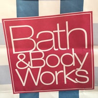 Photo taken at Bath &amp;amp; Body Works by Adry L. on 10/26/2016
