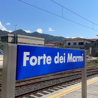 Photo taken at Stazione Forte dei Marmi-Seravezza-Querceta by Afnan Q. on 8/16/2022