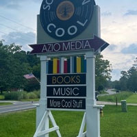 Photo taken at Azio Media - Books, Music &amp;amp; More by Allen T. on 8/10/2023