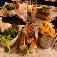 Photo taken at Ted Burger&amp;amp;Lobster by Mohammed on 11/27/2019