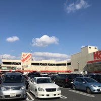 Photo taken at 島忠ホームズ 南津守店 by Tomoyukl T. on 1/2/2020