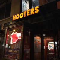 Photo taken at Hooters by salasen on 9/22/2017