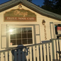 Foto tomada en Mary&amp;#39;s Bleue Moon Cafe  por CowboySeth F. el 8/9/2013