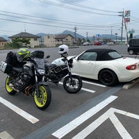 Photo taken at セブンイレブン 玖珂千束店 by akira on 8/18/2019