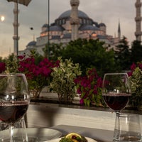 Foto diambil di Rami Restaurant oleh Günce G. pada 6/23/2023