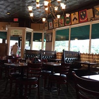 Foto tomada en O&amp;#39;Tooles Restaurant &amp;amp; Pub  por Jay W. el 8/30/2015