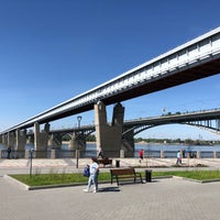 Photo taken at Коммунальный (Октябрьский) мост by Sashka Z. on 5/29/2019