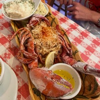 Foto diambil di Lobster Pot Restaurant oleh Grace K. pada 12/14/2022