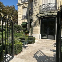 Photo taken at Avenue Montaigne by Mohad M. on 9/9/2023