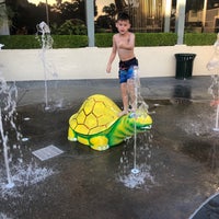 6/10/2019 tarihinde Vanessa J.ziyaretçi tarafından Howard Johnson Anaheim Hotel and Water Playground'de çekilen fotoğraf