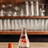 2/9/2017 tarihinde Lizard Lounge Cocktail &amp;amp; Kitchenziyaretçi tarafından Lizard Lounge Cocktail &amp;amp; Kitchen'de çekilen fotoğraf