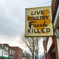 Photo taken at Mayflower Poultry Co by Dayn W. on 3/25/2015