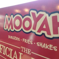 Photo taken at MOOYAH Burgers, Fries &amp;amp; Shakes by Lily L. on 12/29/2013