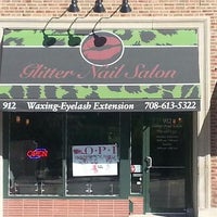 Foto tirada no(a) Glitter Nail Salon por GLITTER NAIL SALON G. em 10/2/2013