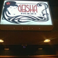 รูปภาพถ่ายที่ Geisha Room โดย John H. เมื่อ 2/9/2013