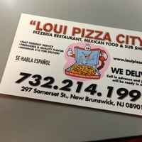 7/8/2013 tarihinde Keith M.ziyaretçi tarafından Loui Pizza City'de çekilen fotoğraf