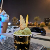 Photo taken at Giovanni L. - Gelato De Luxe by Saad M ™ on 7/15/2022