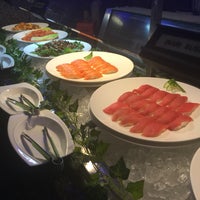 Foto tomada en Hokkaido Seafood Buffet - Burbank  por Ina M. el 7/6/2016