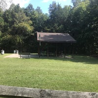 รูปภาพถ่ายที่ Reedy Creek Nature Center โดย Tomi M. เมื่อ 9/26/2017