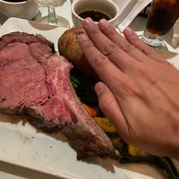 Снимок сделан в Steven&amp;#39;s Steak &amp;amp; Seafood House пользователем Paige H. 11/13/2019