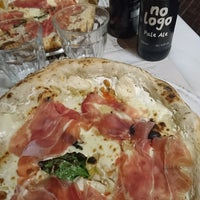 Photo taken at Franco Manca by Nallely H. on 11/18/2017