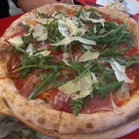 Foto tomada en Why Not Italian Food  por Jamez G. el 3/17/2023