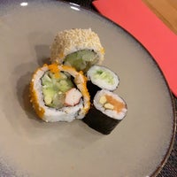 Photo taken at Sushi Inn by 👸🏻 on 6/29/2021