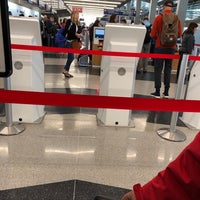 Photo taken at American Airlines Ticket Counter by Yan S. on 10/4/2019