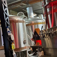 Photo taken at Urban Growler Brewing Company by Jesse G. on 12/15/2023